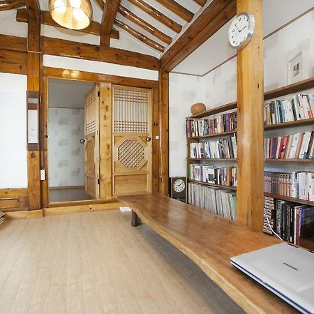 Vine Hanok Guesthouse Seoul Eksteriør bilde