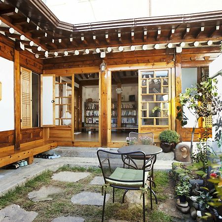 Vine Hanok Guesthouse Seoul Eksteriør bilde