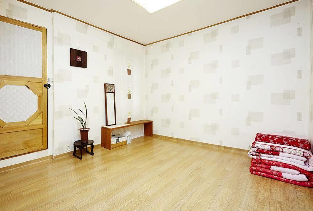 Vine Hanok Guesthouse Seoul Eksteriør bilde