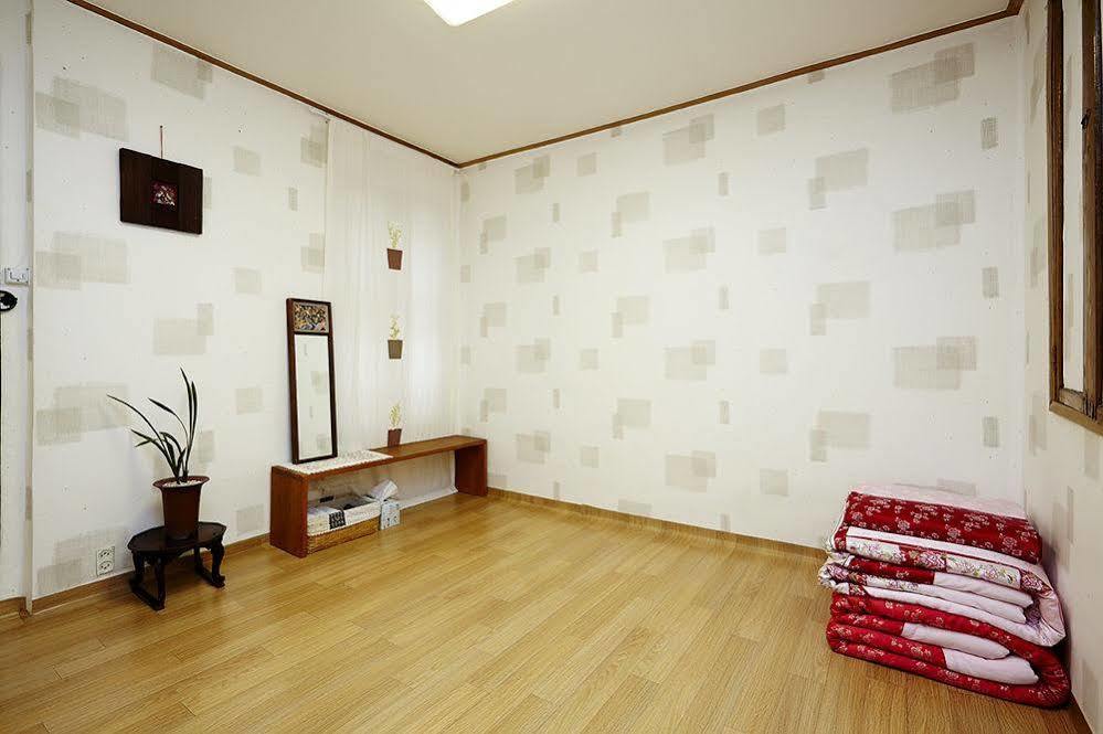Vine Hanok Guesthouse Seoul Eksteriør bilde